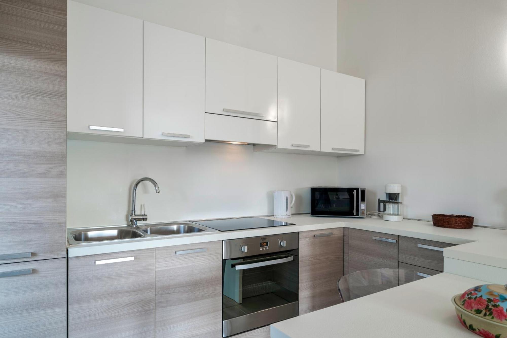 סירמיונה Casa Lugana 15 - Monolocale Con Piscina Fronte Lago מראה חיצוני תמונה