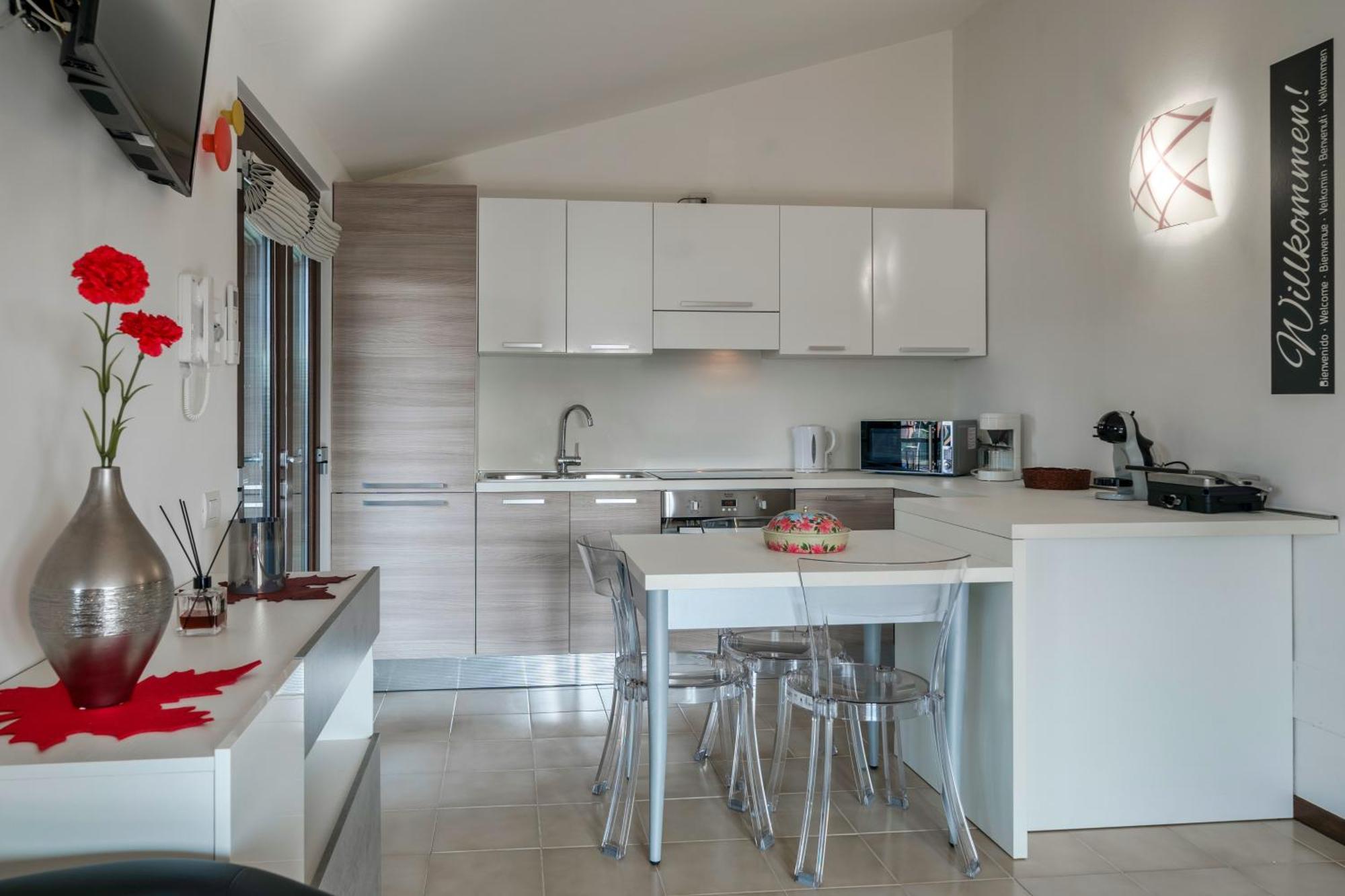 סירמיונה Casa Lugana 15 - Monolocale Con Piscina Fronte Lago מראה חיצוני תמונה