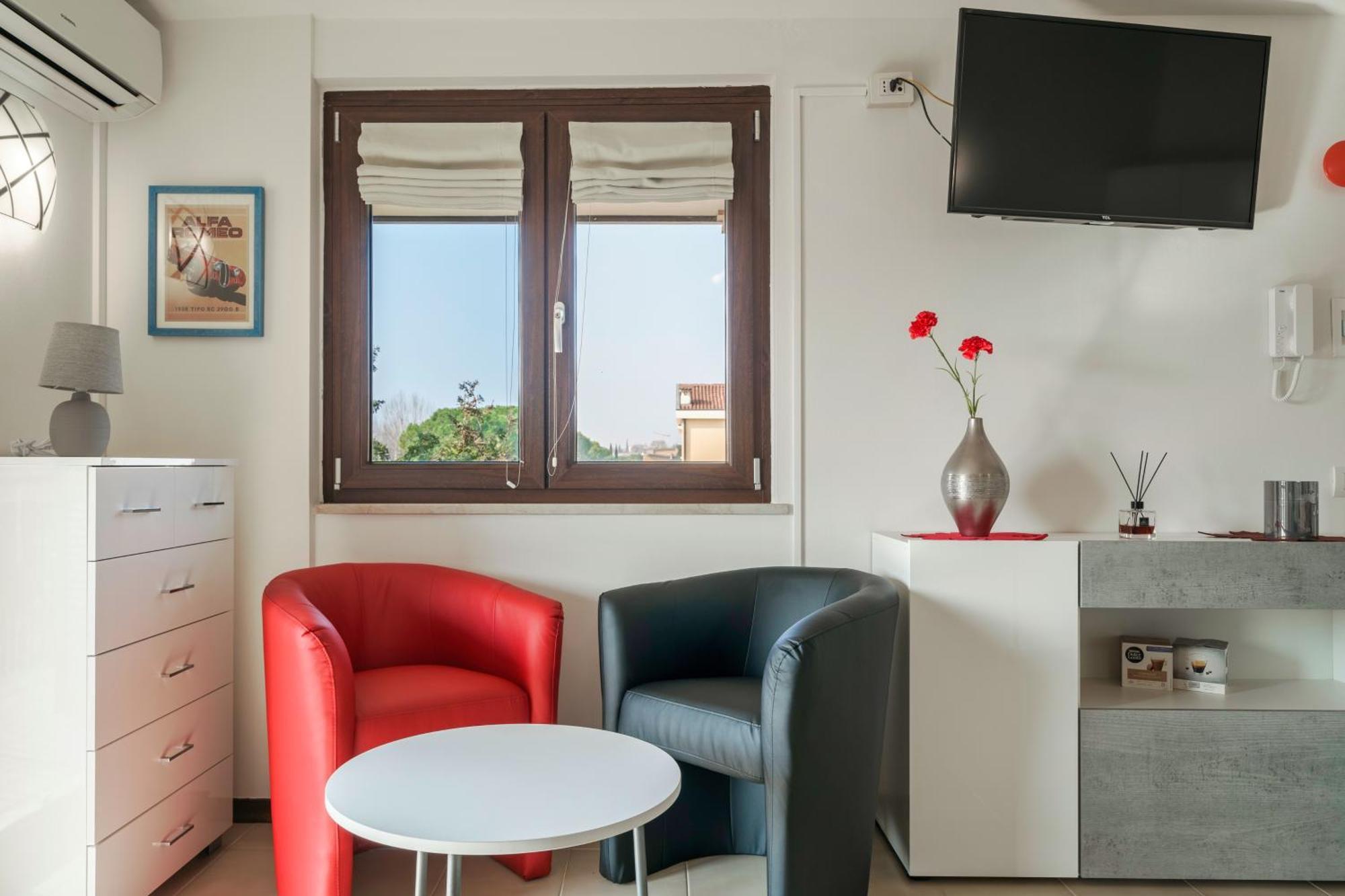 סירמיונה Casa Lugana 15 - Monolocale Con Piscina Fronte Lago מראה חיצוני תמונה